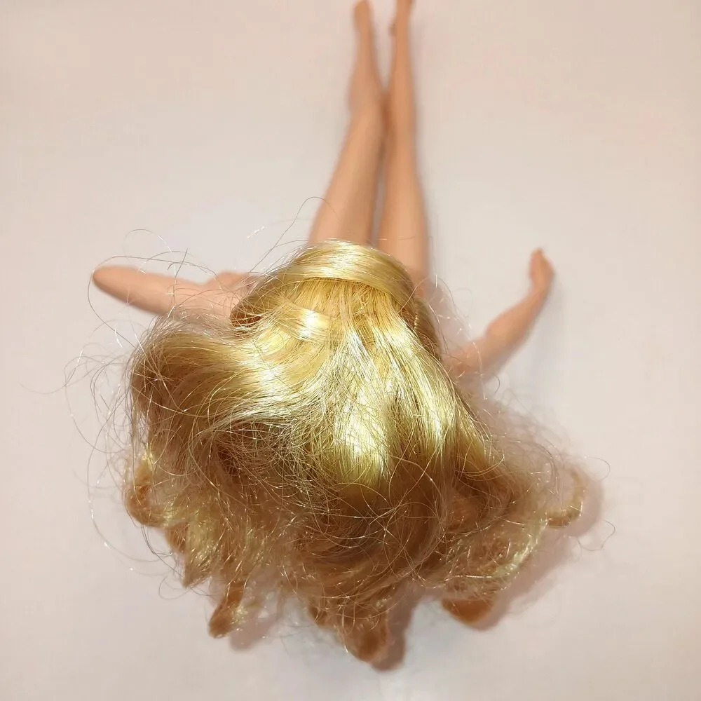Barbie Model Muse Doll Hip Pose Red Lips Teeth Show 2 Tone Blonde Hair 2015